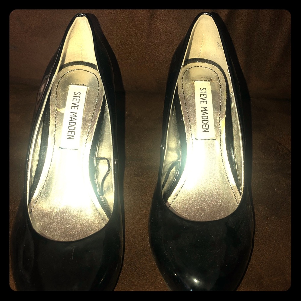 Steve Madden Black Pumps